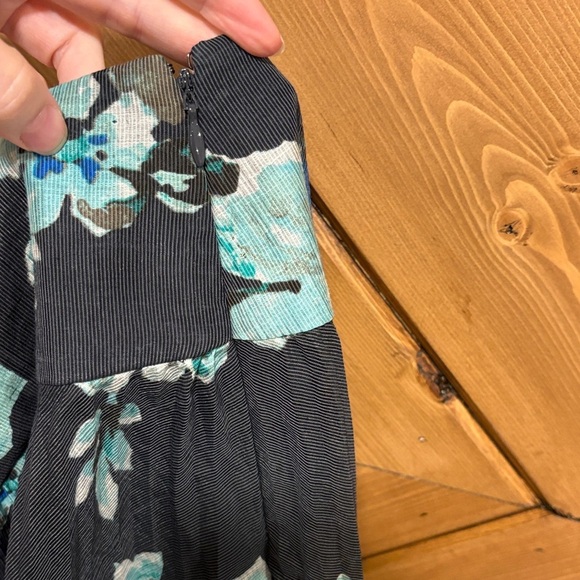 Ann Taylor Navy Floral Women's Skirt Size 4 - Picture 5 of 5
